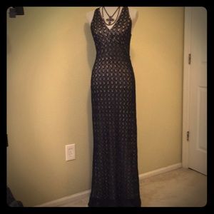 Remini Vintage 70’s crochet stretch lace gown